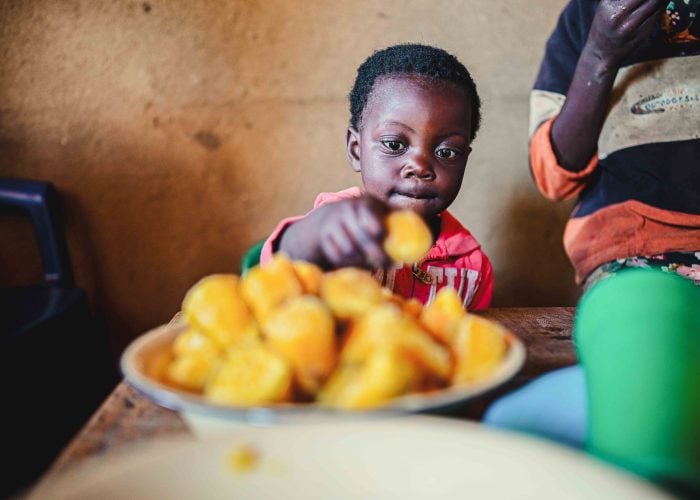 alt="Hoffnung auf eine Mahlzeit, Compassion Deutschland"